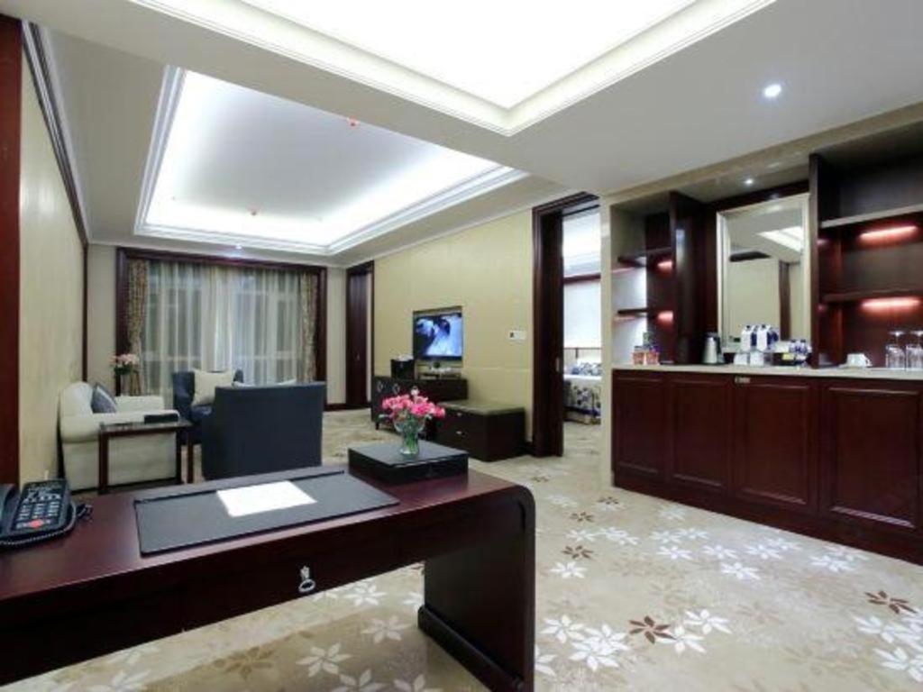 Linyi Blue Horizon International Hotel Yi He Zewnętrze zdjęcie