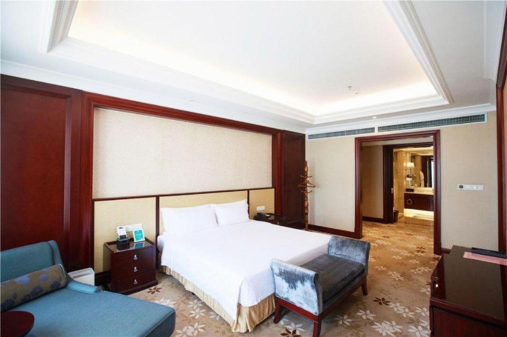 Linyi Blue Horizon International Hotel Yi He Zewnętrze zdjęcie