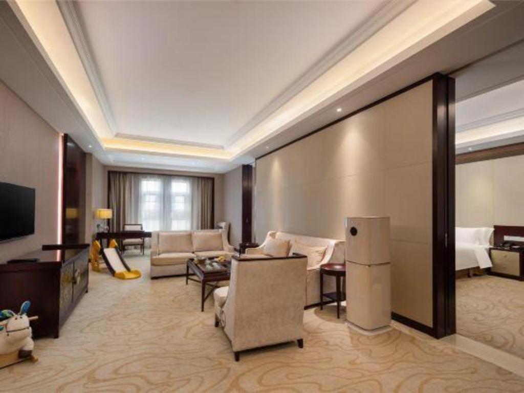 Linyi Blue Horizon International Hotel Yi He Zewnętrze zdjęcie