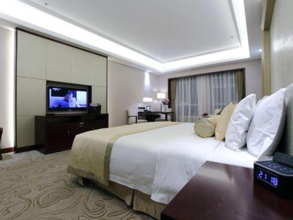 Linyi Blue Horizon International Hotel Yi He Zewnętrze zdjęcie