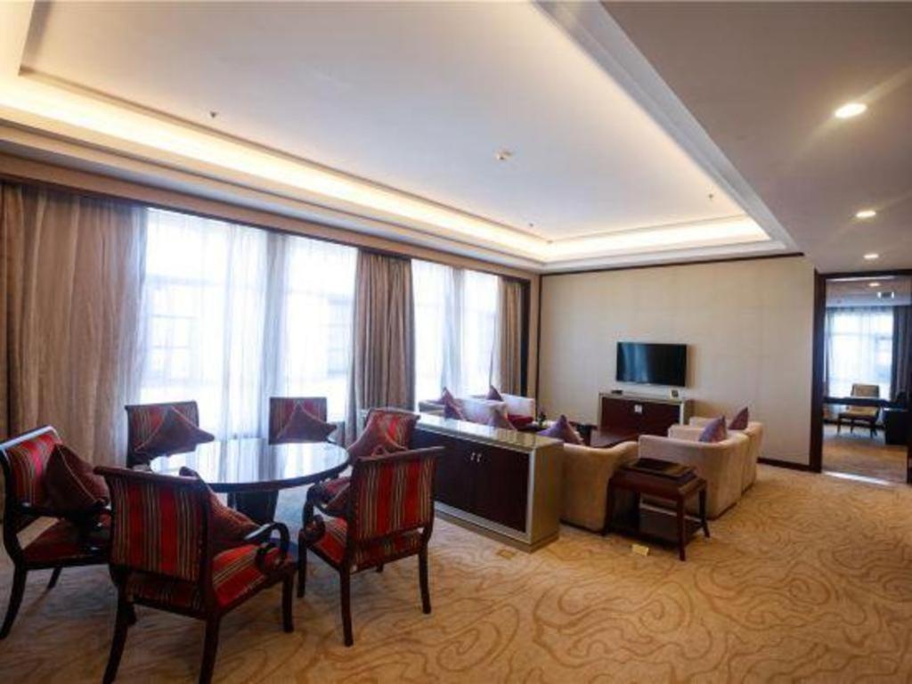 Linyi Blue Horizon International Hotel Yi He Zewnętrze zdjęcie