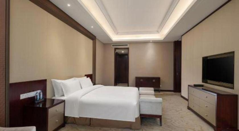 Linyi Blue Horizon International Hotel Yi He Zewnętrze zdjęcie