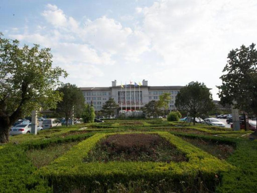 Linyi Blue Horizon International Hotel Yi He Zewnętrze zdjęcie