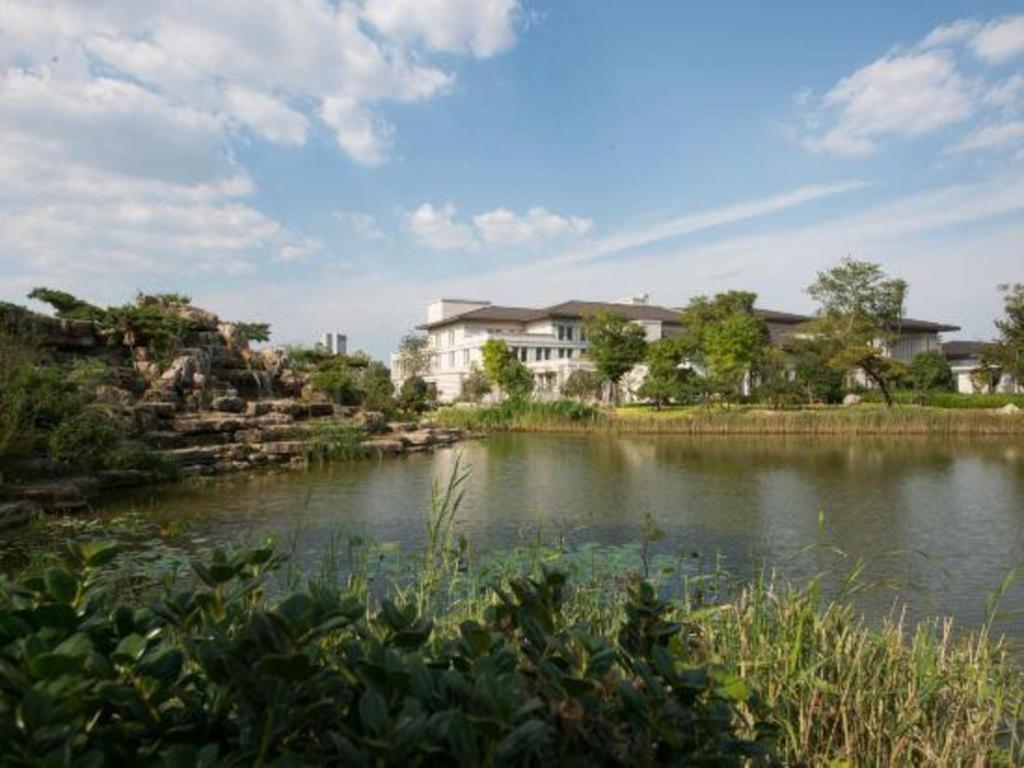 Linyi Blue Horizon International Hotel Yi He Zewnętrze zdjęcie